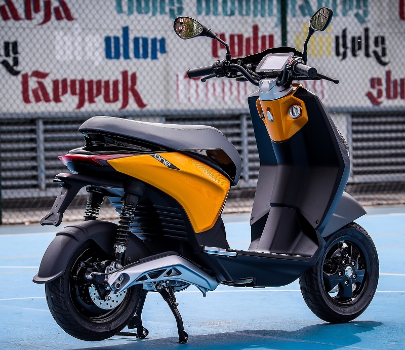 03 piaggio one