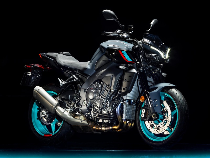 2022 Yamaha MT10 EU Cyan Storm Static 002 03