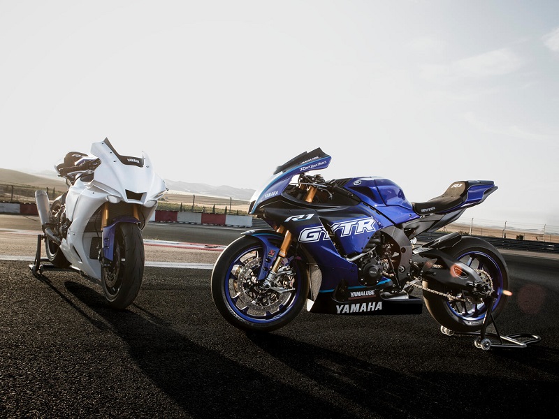 2023 Yamaha YZF1000R1GYTR EU Primer White Static 006 03