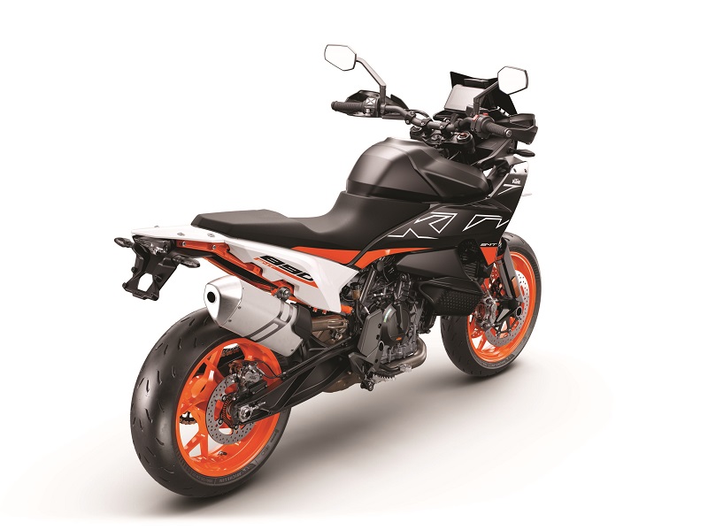 509835 MY23 KTM 890 SMT 45 Degrees Right Rear Studio