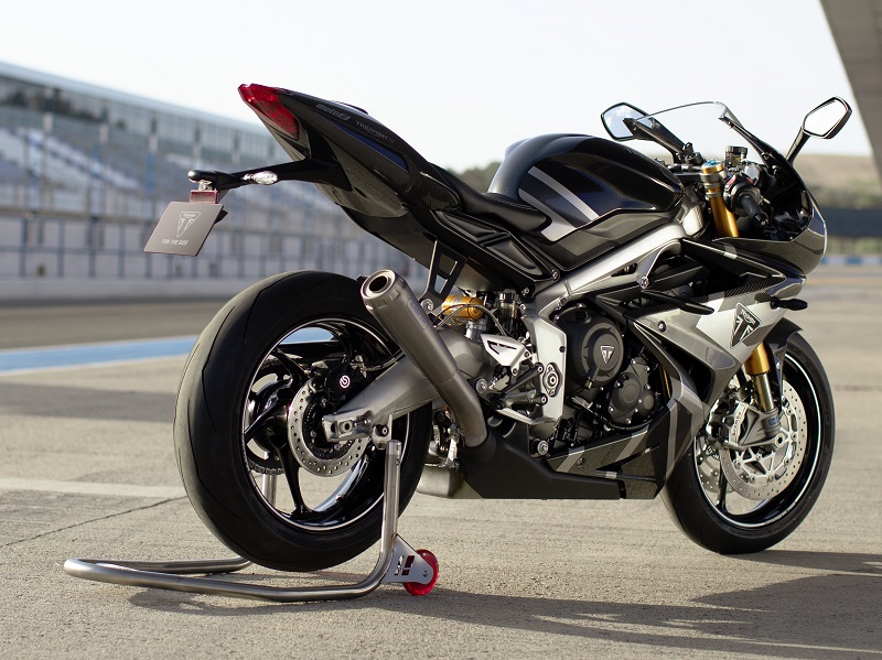 Daytona Moto2 765 Static 1