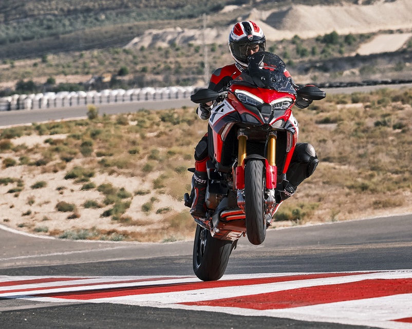 MY22 Ducati Multistrada V4 PikesPeak 142 UC348145 Mid