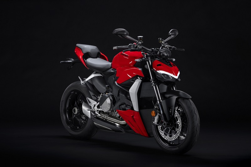 MY22 Ducati Streetfighter V2 6 UC351827 Mid