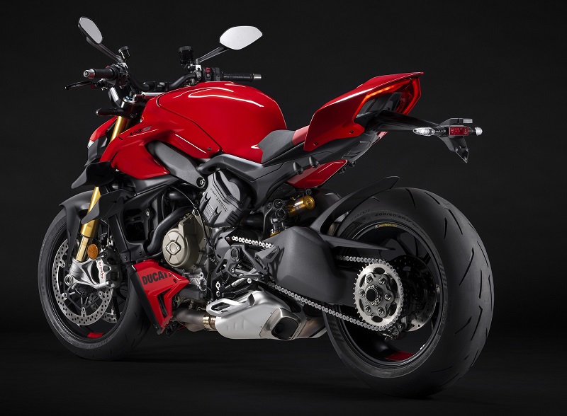 MY23 Ducati Streetfighter V4S 74 UC445202 Mid