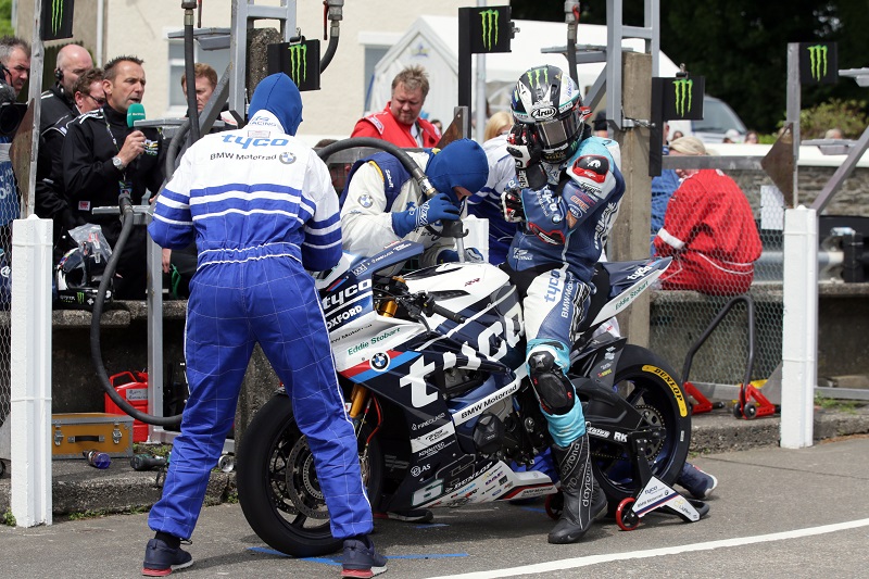 2018 Saturday TT Superbike race10